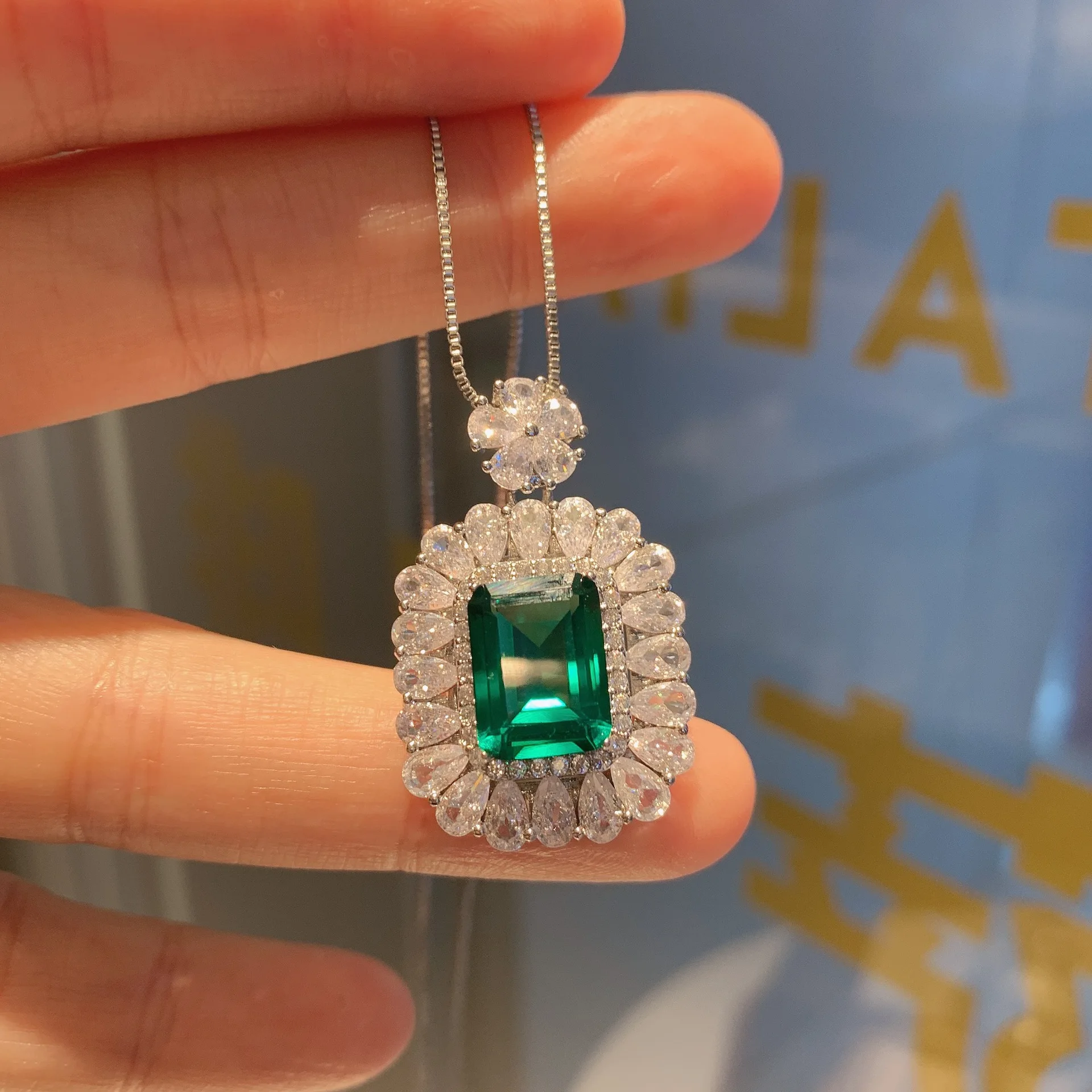 

Ценный 5Ct Изумрудный бриллиантовый кулон из стерлингового серебра 925 пробы для вечевечерние бриллиантовое ожерелье для женщин мужчин ювелирные изделия подарок