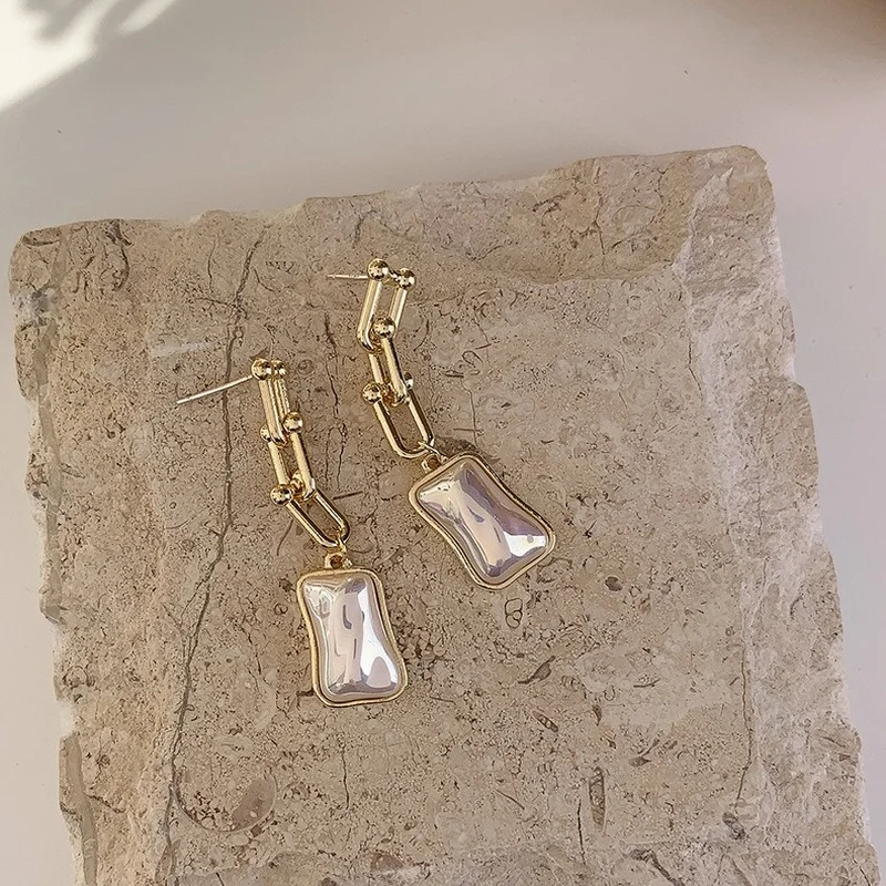 

Minar Korea Elegant Chunky Curb Chain Irregular Geometric Dangle Earring for Women Vintage Simulation Pearl Earring Jewellery