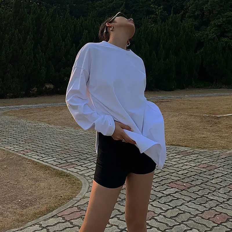 Женская футболка с длинным рукавом и круглым вырезом |