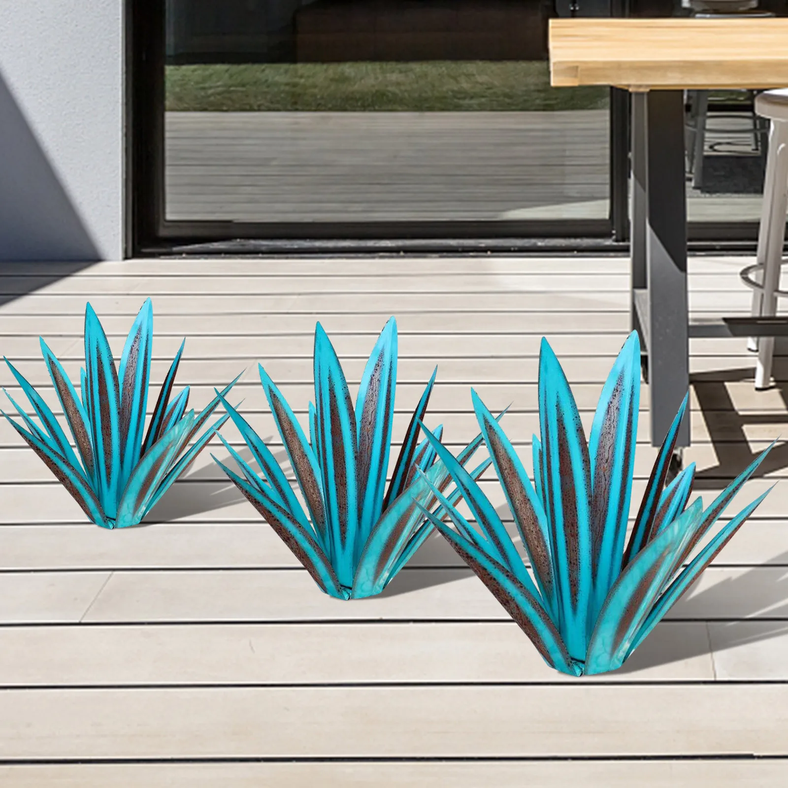 Синяя скульптура Текила в рустикальном стиле металлическое агановое растение