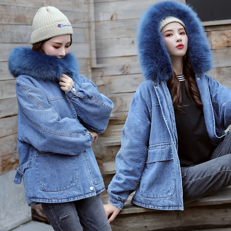 

Женская утепленная куртка из джинсовой ткани, повседневная короткая парка с капюшоном и меховой подкладкой, зимняя одежда, 2020