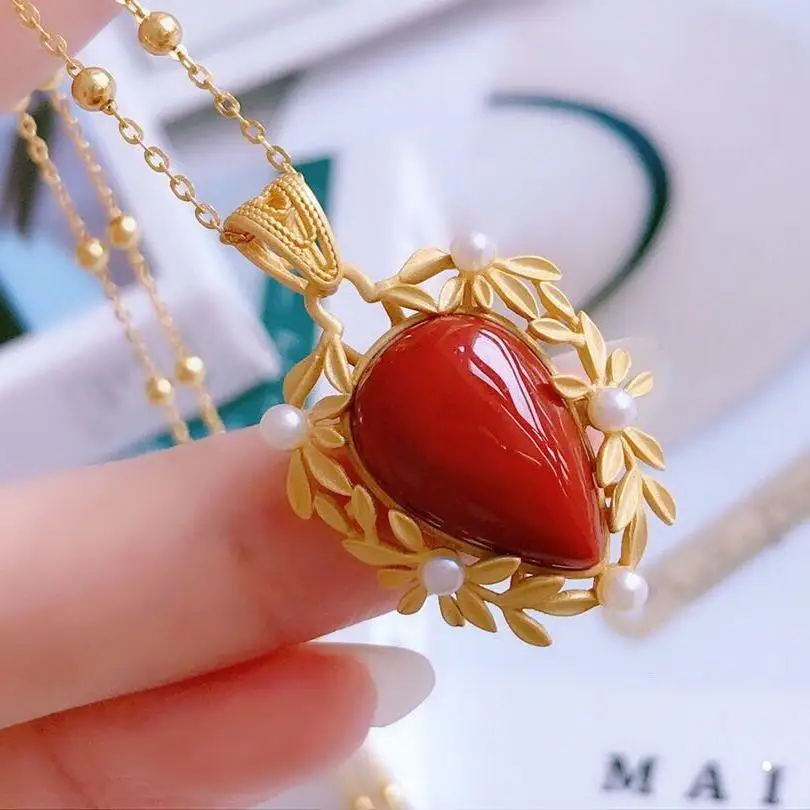 

Natural South Red Agate French Retro Pendant Necklace South Red Agate S925 Sterling Silver Inlaid Exquisite Gift for Family