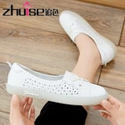 Женская дышащая обувь на мягкой подошве, белые кожаные туфли на плоской подошве