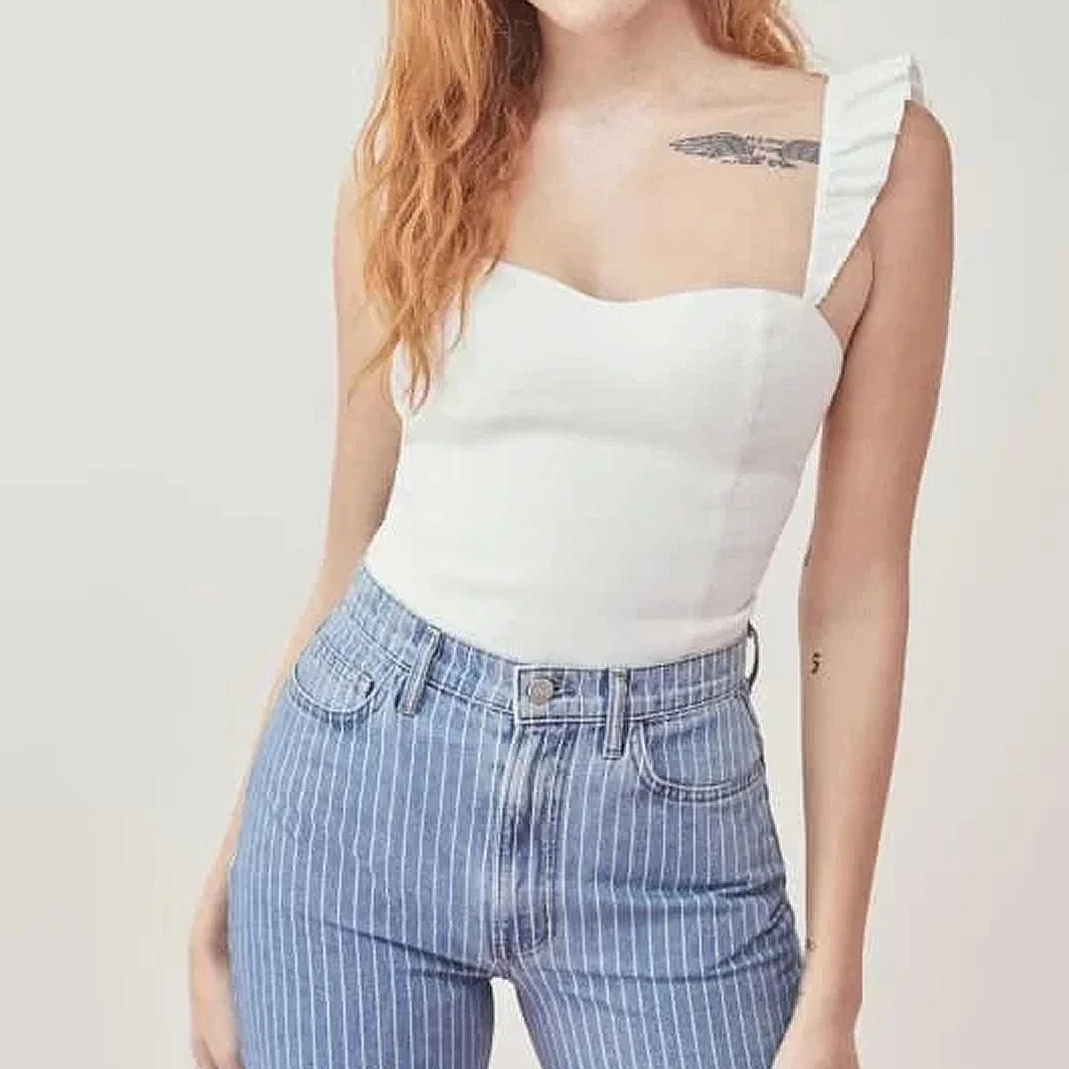 

Майка женская летняя с оборками, без рукавов, эластичная, с рюшами