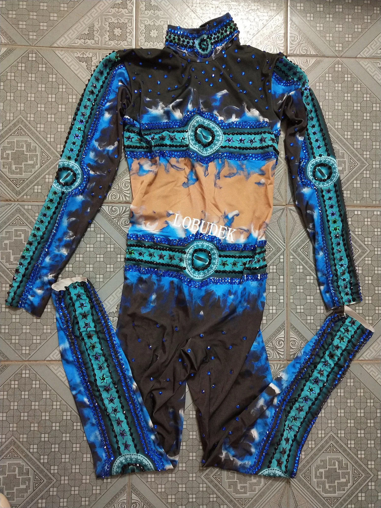 Обтягивающий женский комбинезон с голубыми кристаллами сексуальный купальник