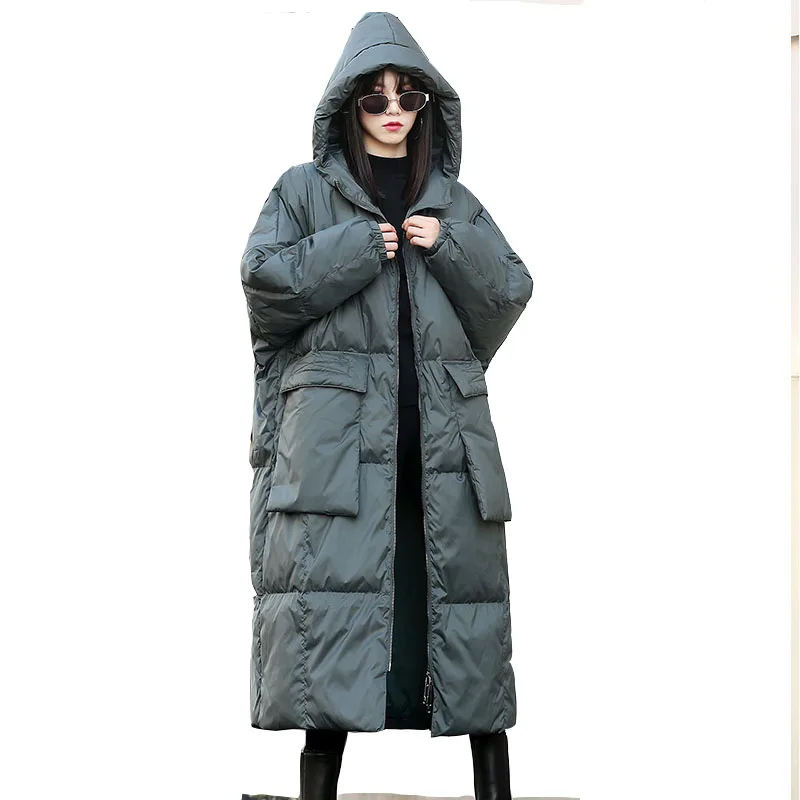

White duck Down jacket 2021 new female hooded loose wide European fashion large pocket Korean autumn and winter out coat