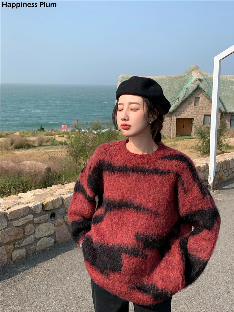 

2021 thick soft waxy sweater women's autumn and winter new seahorse hair mid-length ins super fire loose lazy knit sweater