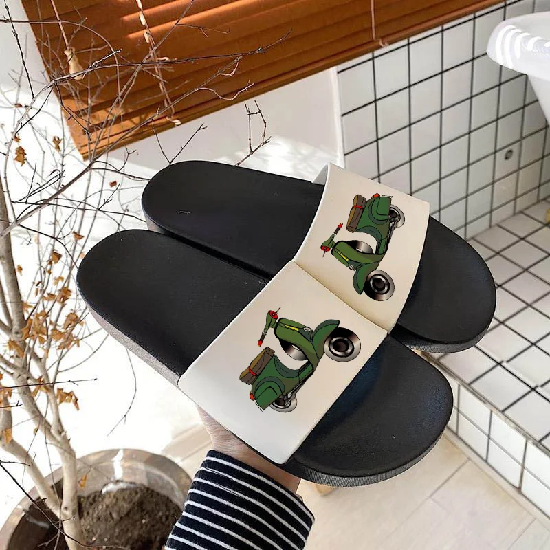 Симпатичные летние тапочки для женщин с мультяшным принтом в виде электромобиля, женские тапочки, Корейская версия, Женская обувь в стиле Х...
