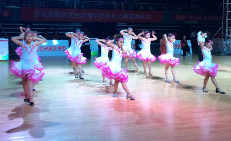 Восточные танцы белгород бисер. Дк разумное белгород. Школа искусств разумное белгородский район. Танцы разумное. Детский сад тропинка детства разумное.