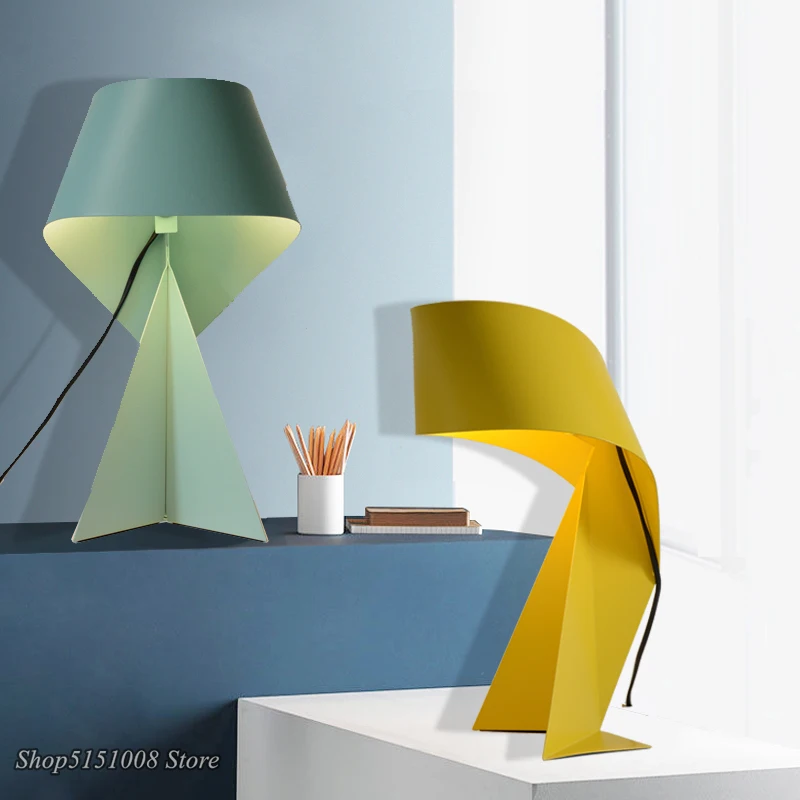 

Modern Creative Iron Art Origami Table Lamps Indoor Lighting for Living Room Bedroom Home Power Switch Button Decoration Chambre