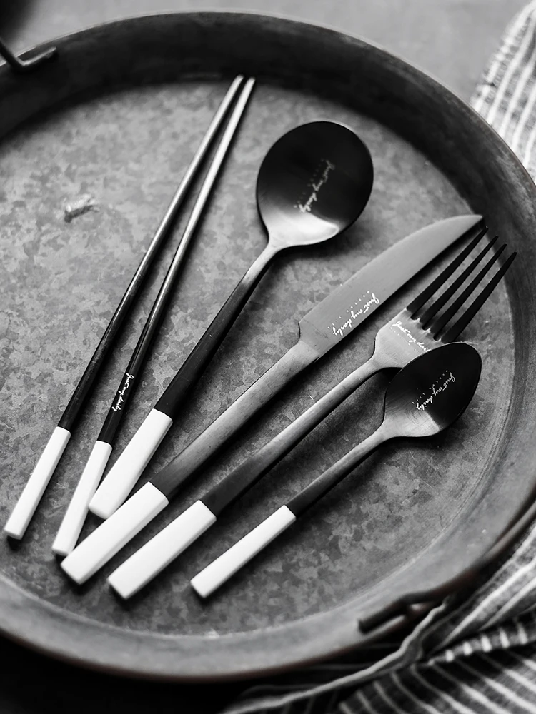 Beli Set Alat Makan Makanan Barat Baja Tahan Karat Set Alat Makan Sederhana Perjalanan Alat Makan Hitam Antik Personal Steak Hitam BK50DC