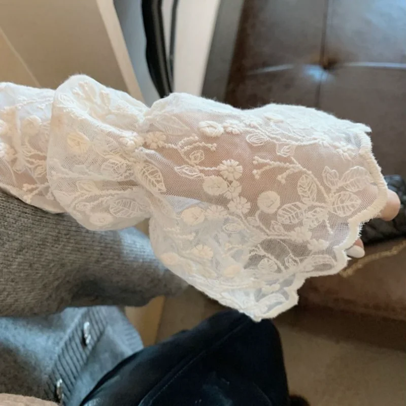 

Blouses Women High Street Lace Patchwork Korean Style Flare Sleeve Tender Thicker Oversize Loose All-match Autumn Elegant Design