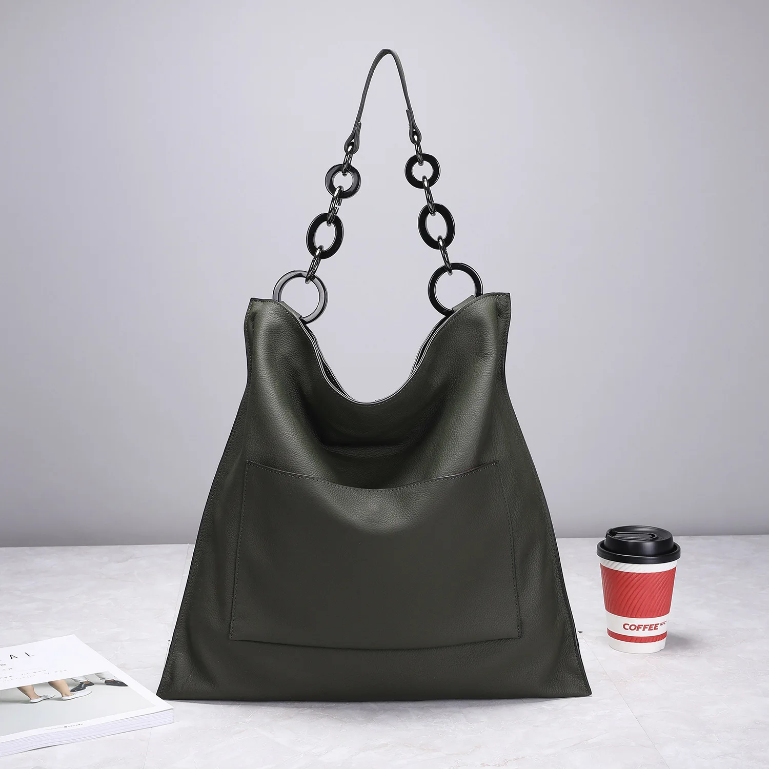 

2020 new fashion trend line handbags personality atmosphere wild simple fashion cowhide shoulder bag simple ladies bag