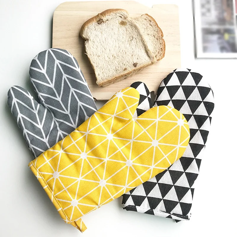 

1Pcs Cotton Anti Scalding Insulation Microwave Gloves Anti-Hot Oven Mitts Baking Gloves With Lanyard Kitchen Baking Tools