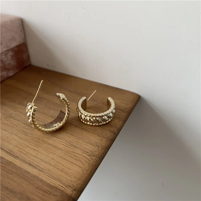 

TIMEONLY Statement Wide C Shape Retro Hoop Earrings for Women Female Twisted Alloy Simple Earring Street Style Jewelry Elegant