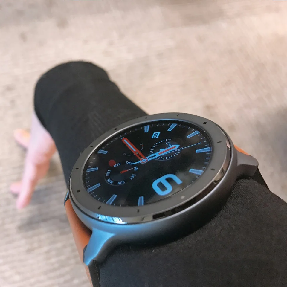 Бесплатные фильмы и TWS гарнитура Amazfit GTR Смарт часы 47 мм Huami gps Smartwatch 24 дня батарея управление музыкой 5ATM для Android IOS