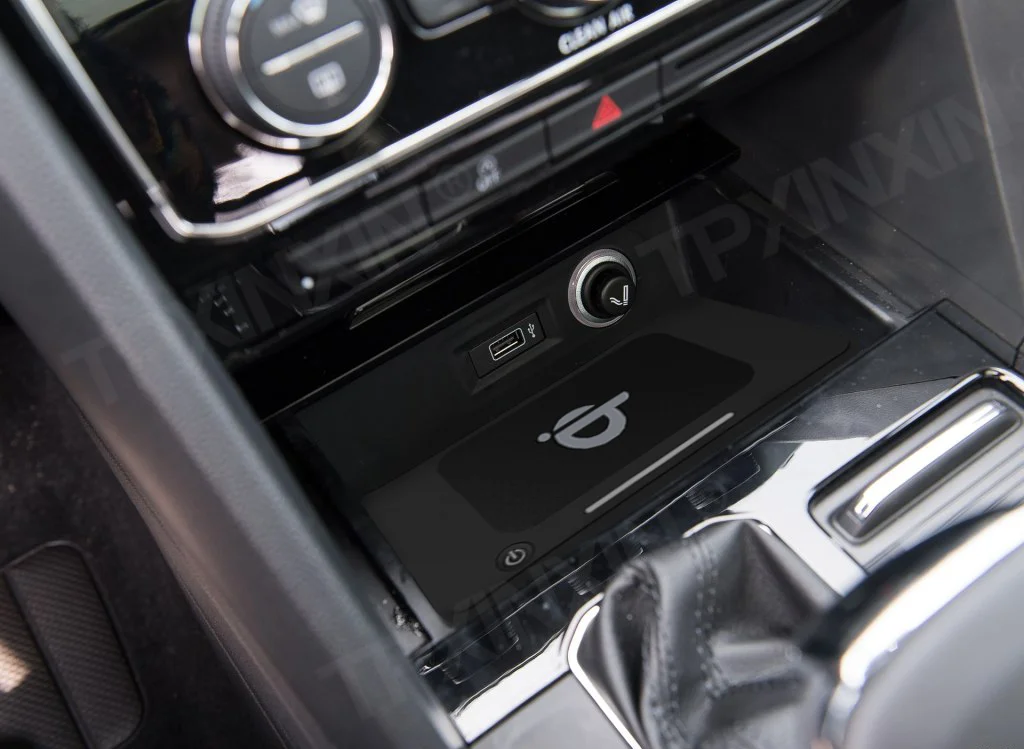 Автомобильное беспроводное зарядное устройство QI дляVolkswagen Teramont/T-Roc Passat (19) 2017 2018