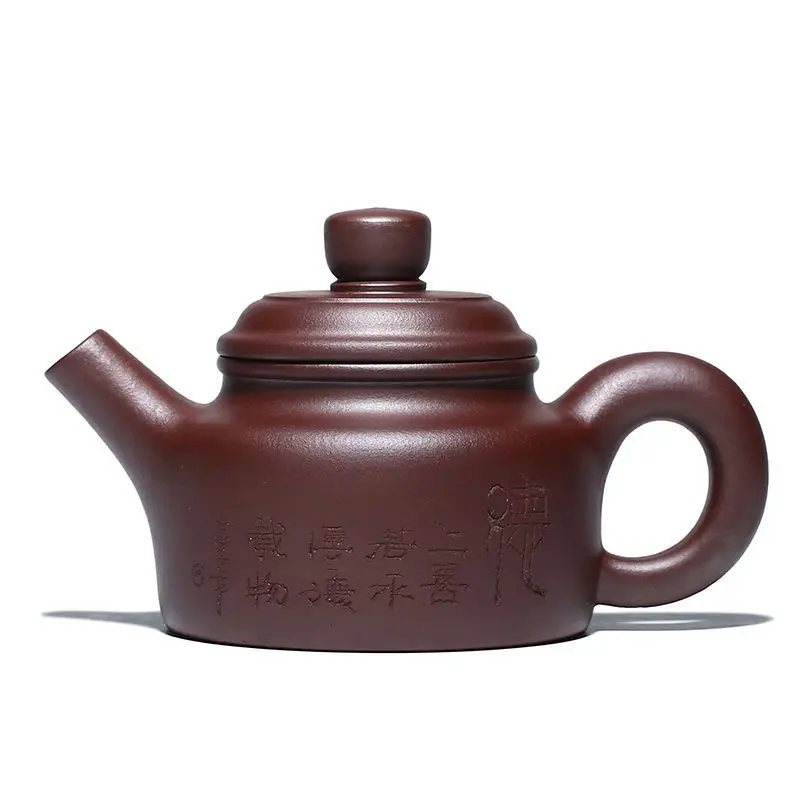 

Yuan Youjun's teapot is hand-painted