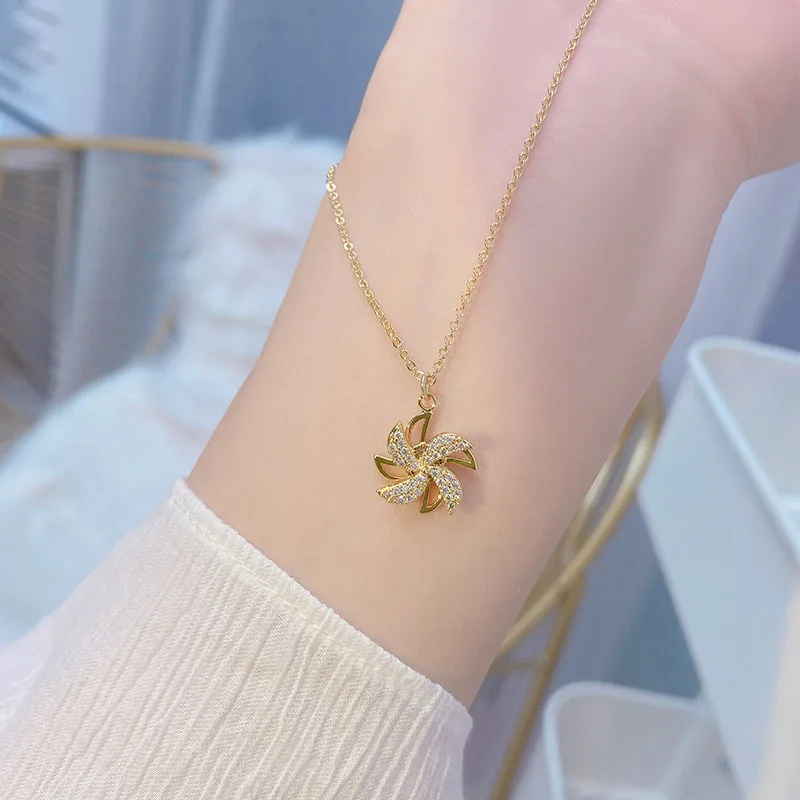 

Korean Style Rotatable Windmill Pendants Necklaces For Women Luxury Design Dainty Clavicle Chain Fashion Copper Prom Accessories