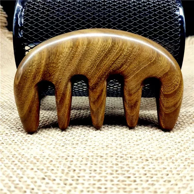 

High Quality 12 zodiac green sandalwood comb, double-sided carved, fresh and lovely sandalwood comb lithops