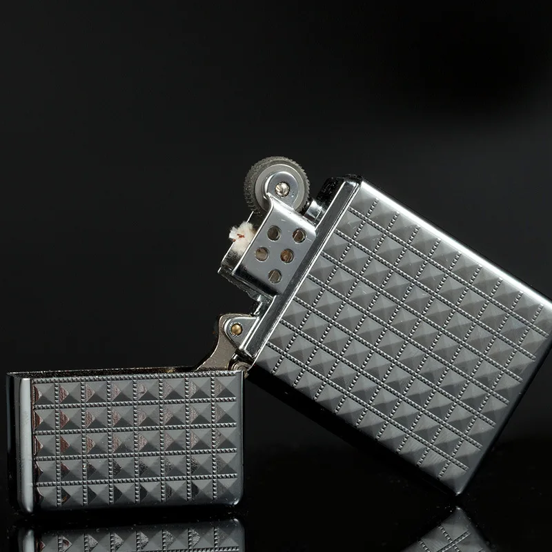 Зажигалка безпожарная в стиле ретро металлическая керосиновая ветрозащитная