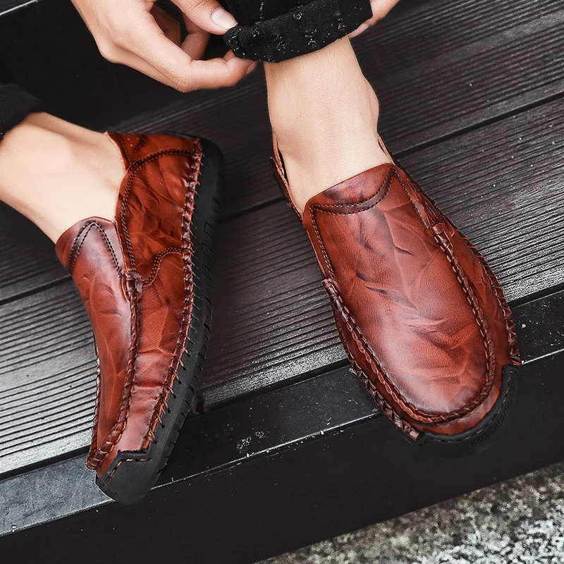 Мужская обувь лоферы на плоской подошве удобная повседневная из натуральной