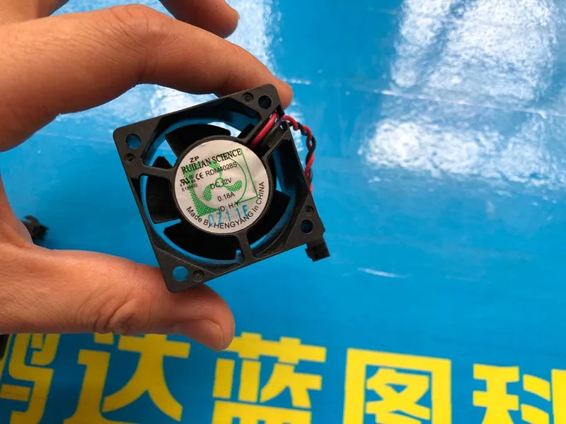 Абсолютно Новый Xinrui 4028 4 см/см RD4028 12В сервер промышленный инвертор Охлаждающий