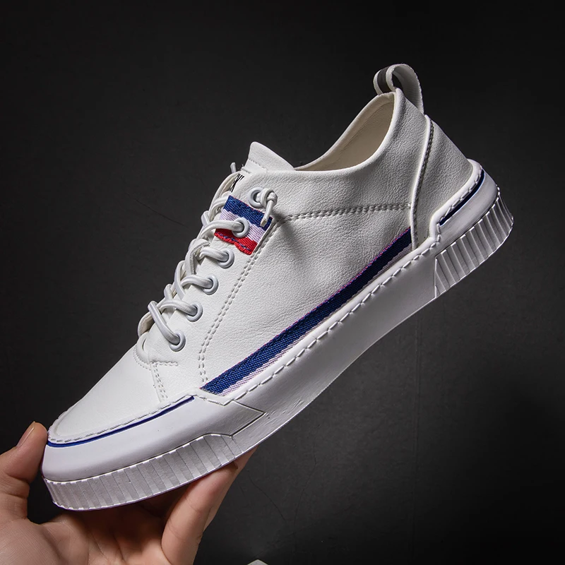 

White shoes men's shoes new breathable casual shoes cover foot soft leather shoes trendy men's men's shoes all-match Lace-up