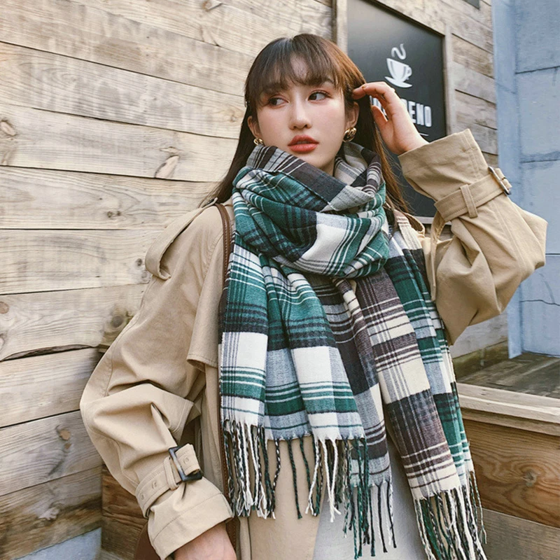 Женский длинный шарф с кисточками теплый толстый элегантный винтажный в клетку