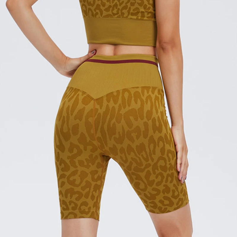 

Шорты женские леопардовые бесшовные с высокой талией и принтом