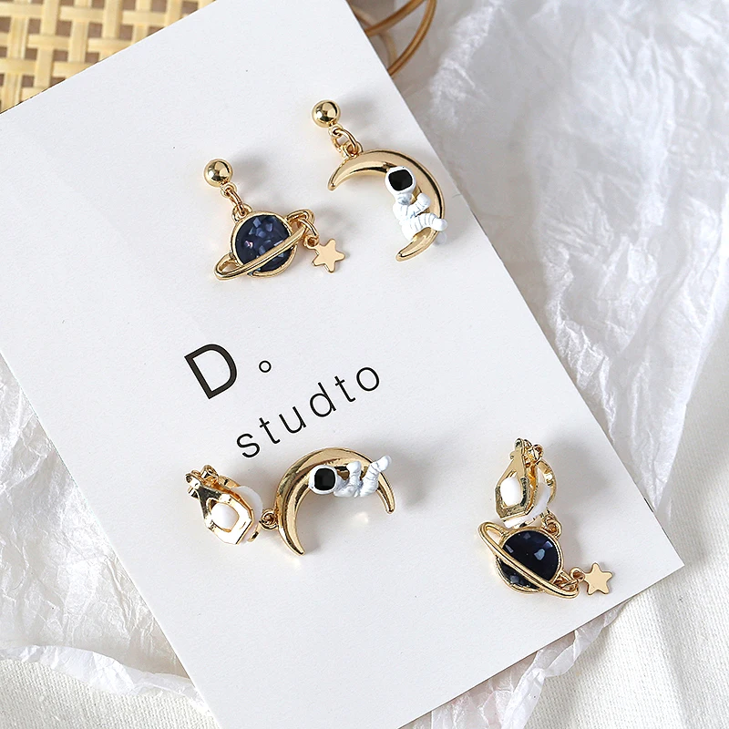 Женские серьги-гвоздики с Луной звездой и кисточками асимметричные