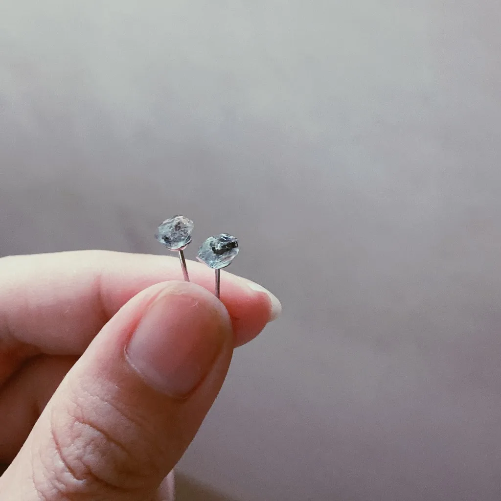 Серьги-гвоздики женские из серебра 925 пробы с натуральным камнем | Украшения и