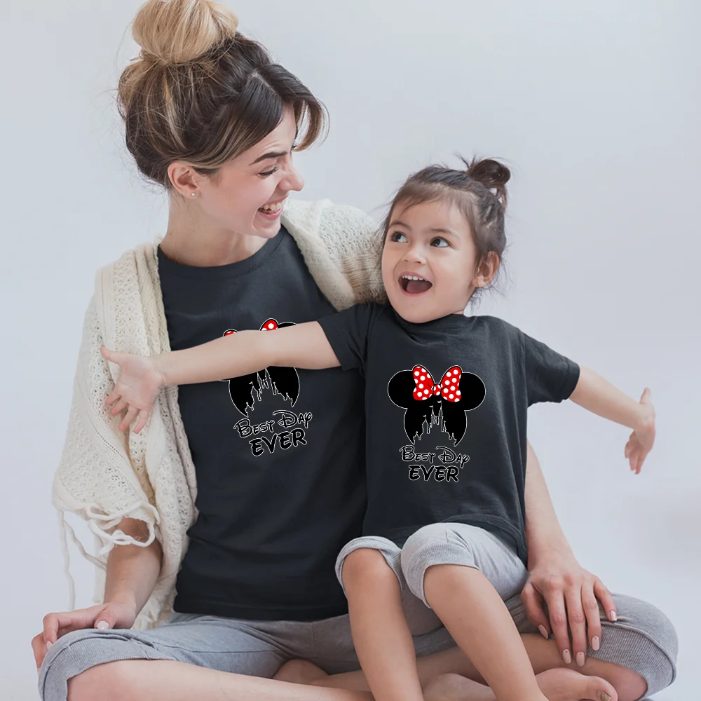 

Mother and Daughter Disney Cartoon Pattern Black White Family Matching Clothes Harajuku Kawaii Summer New Products Outdoor Style