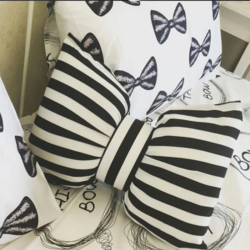 Подушка с бантом в черно-белую полоску фото реквизит милая Корейская для