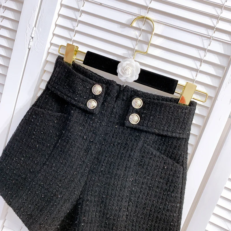 

Spring High Waist Double Row Metal Buttons Shorts Women 2021 Plaid Solid Color Loose Boot Shorts Fashion Bottoms