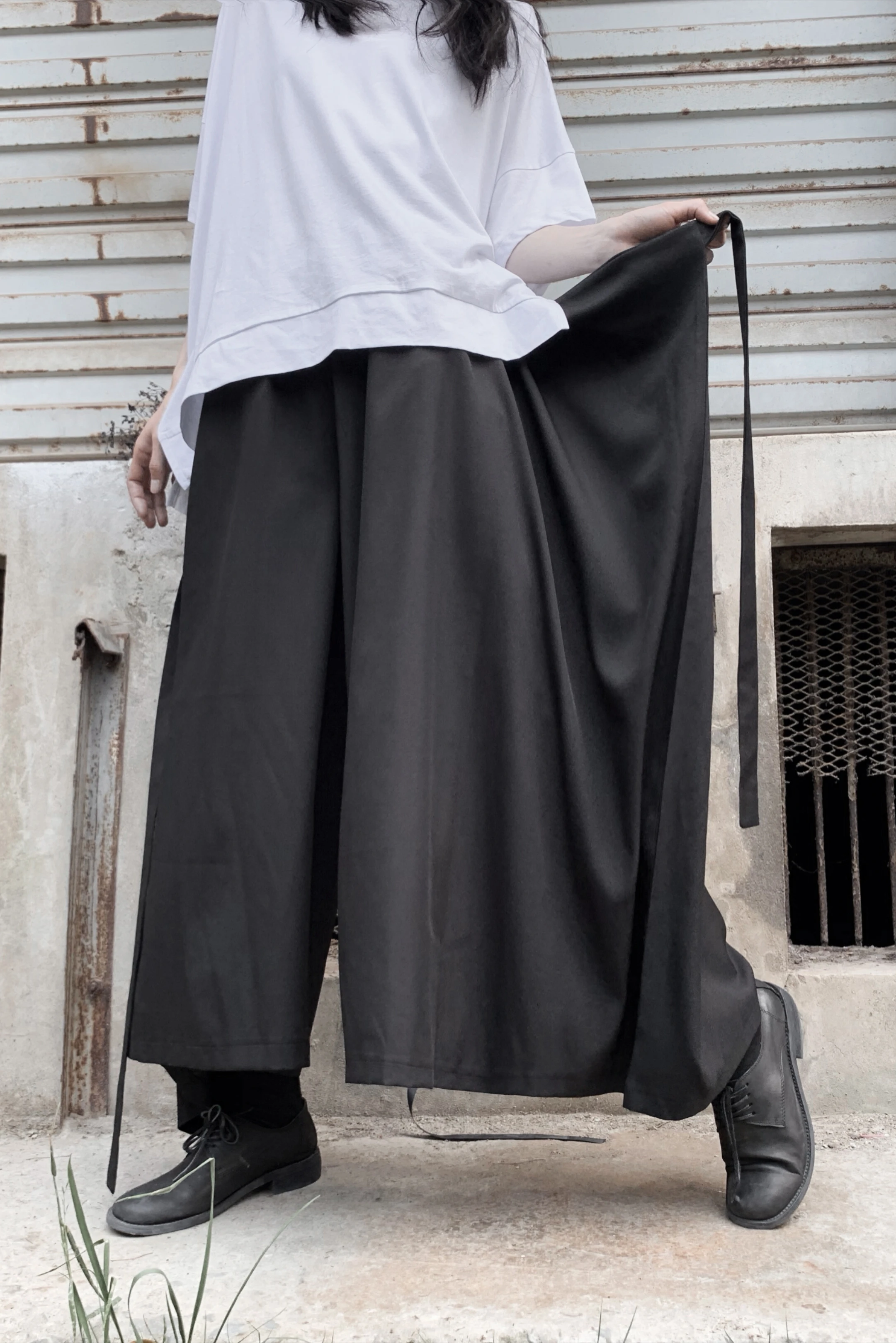 

UMI MAO Dark Yamamoto Style Yoji Niche Designer Irregular Skirt Drape Seven-point Wide-leg Trousers