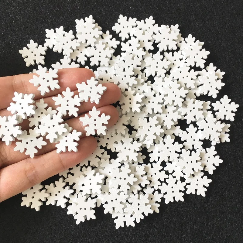 

100pcs Wooden Buttons Snowflake Decoration Ornaments Wood Craft DIY Decorative Scrapbooking SEW BUTTON Lot White Decor Embellish