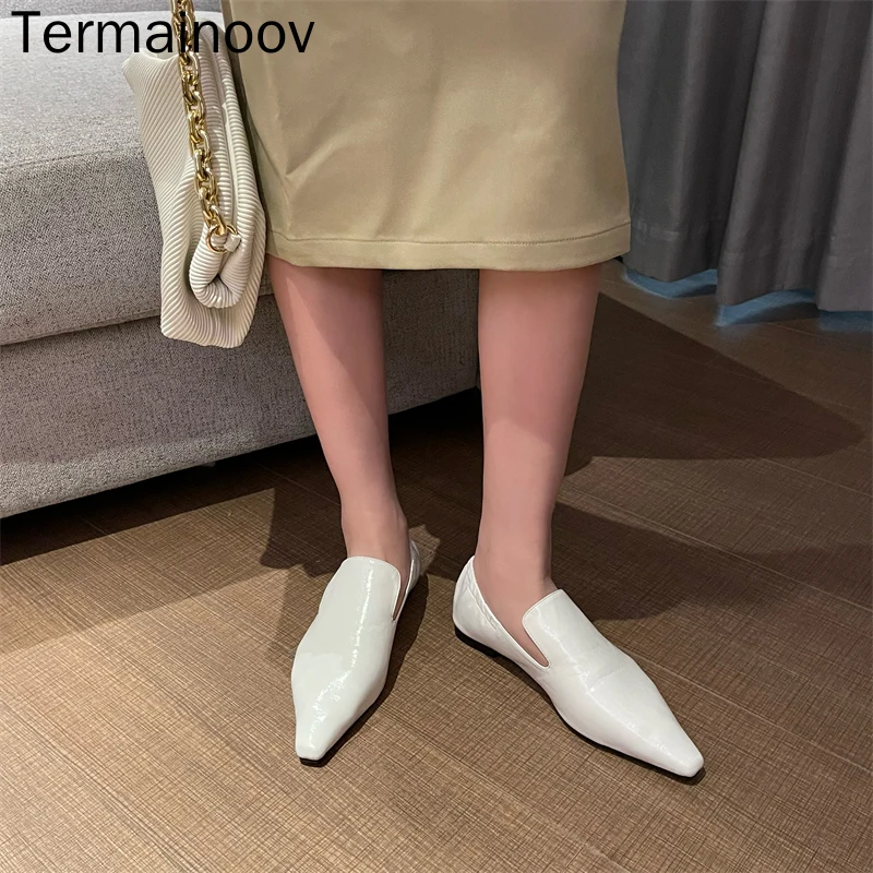 Женские туфли на плоской подошве Termainoov модные лакированные без задника с острым