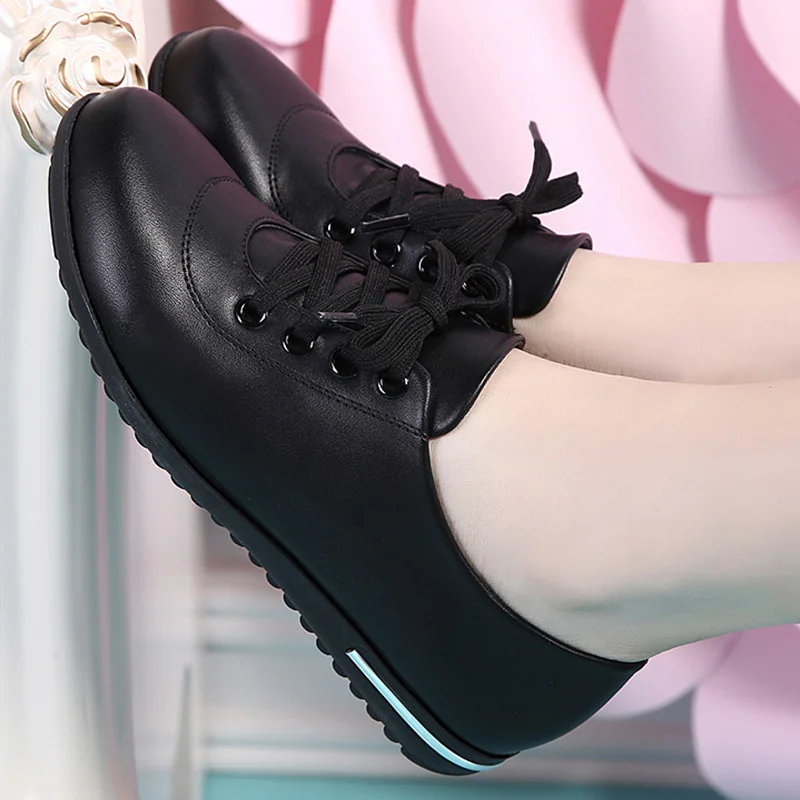 

Кроссовки женские кожаные, повседневная обувь на плоской подошве, роскошные брендовые, белые, большие размеры, лето 41/42