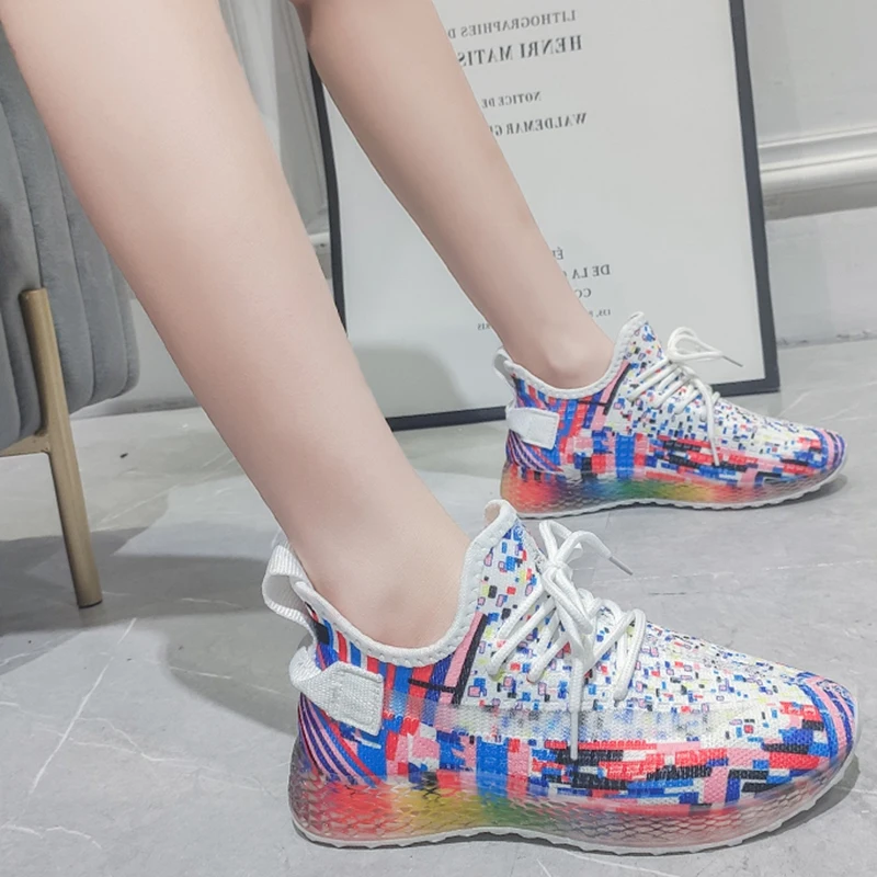 Женские кроссовки на платформе прозрачные синего и зеленого цвета повседневная