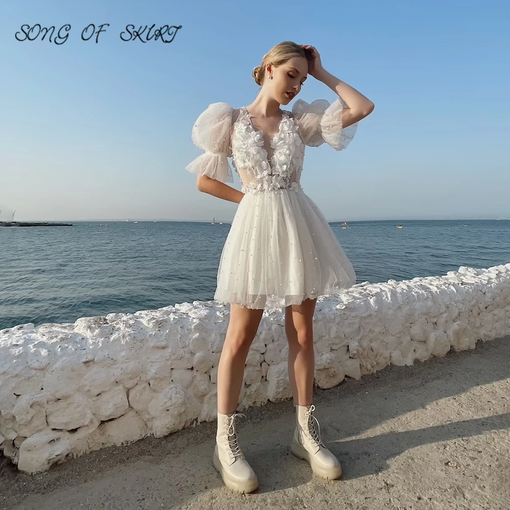 Женское коктейльное платье с буффами на рукавах | Свадьбы и торжества