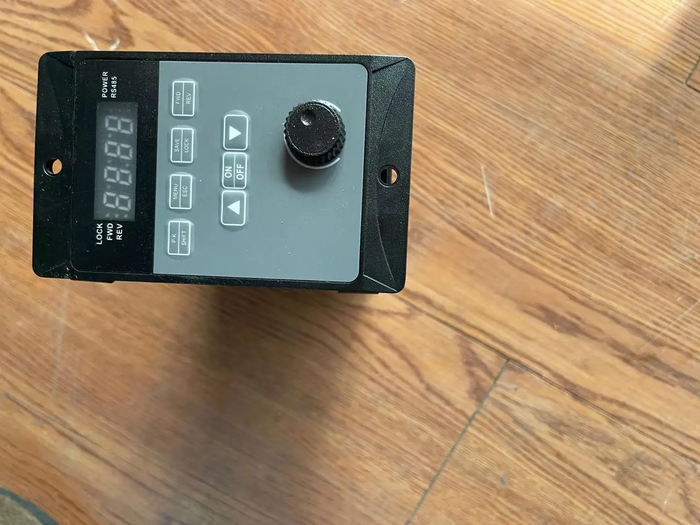 

The power is 100/200/400/750W and the voltage is 220V, which is used to adjust the speed of the machine to control the power