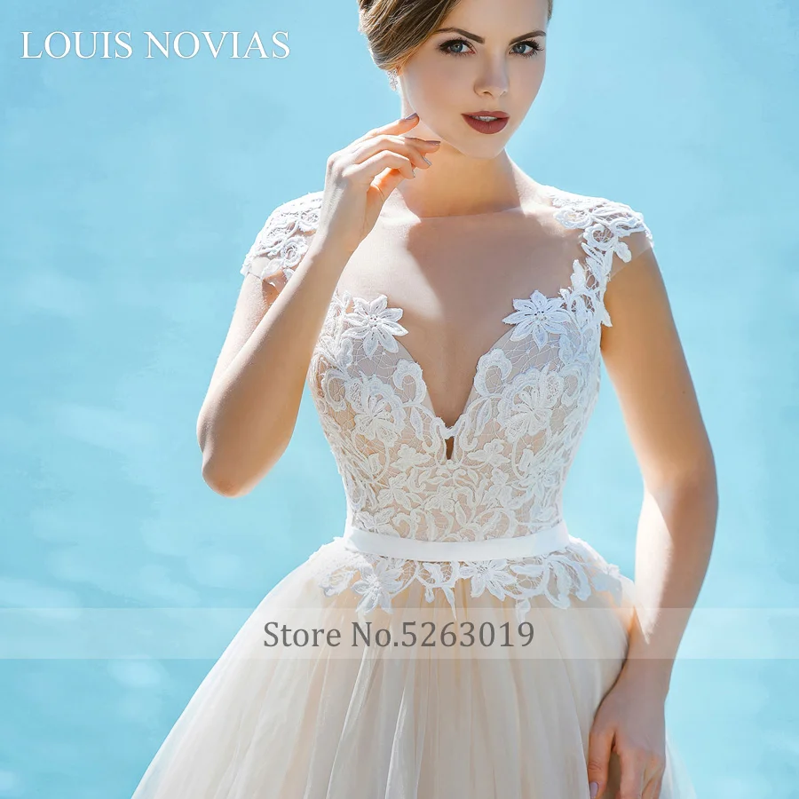 Свадебное платье принцессы Louis Novias Платье трапециевидного силуэта без рукавов с