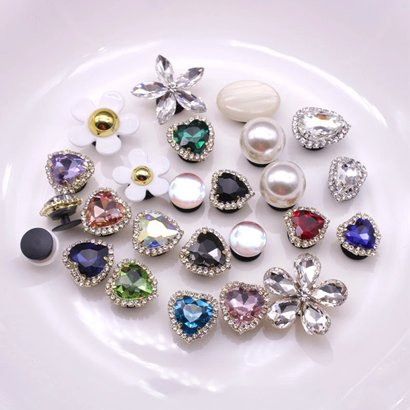 

Diamond Hole Shoe Accessories Decorations Chrysanthemum Shoe Charms For Crocs Diy Pearl Love Heart Shape Kawaii Slippers Pins