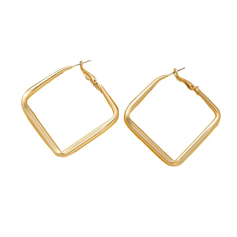 

Earrings 2021 new fashion European and American exaggerated Earrings women's metal matte gold net red same popular big earrings