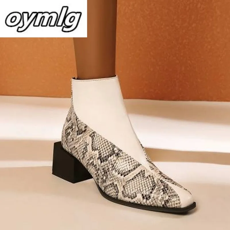 Ботинки осень-зима женские черно-белые коричневые сапоги из змеиной кожи для