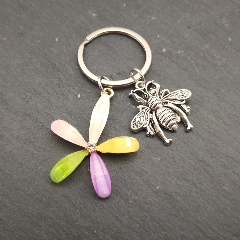 Модный брелок с подвеской в виде насекомого милой маленькой Пчелкой цветочное