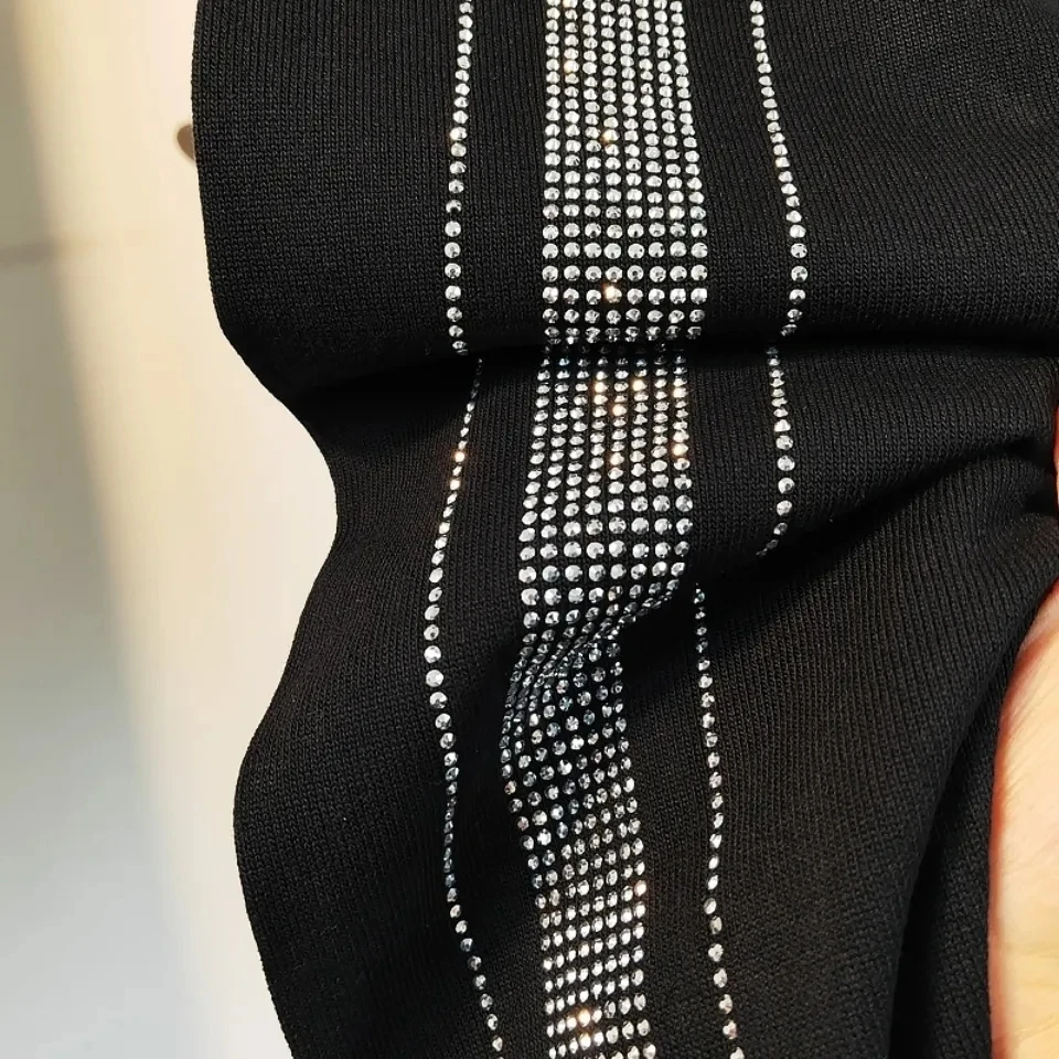 Брюки с блестками женские укороченные штаны со стразами спортивные в блестящую