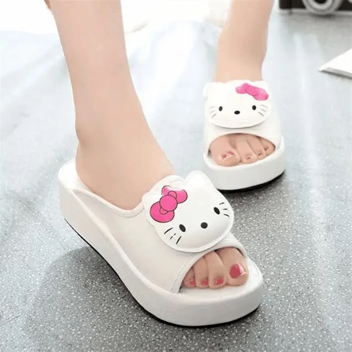 Босоножки и шлепанцы Женская Летняя мода Модель 2020 года Обувь на танкетке в