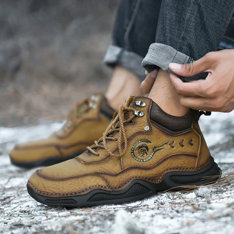 

High Quality Men's Winter Outdoor Work Boots Waterproof Leather Hiking Sneakers Hiking Shoes Warm Plush Hiking Boots Large 46